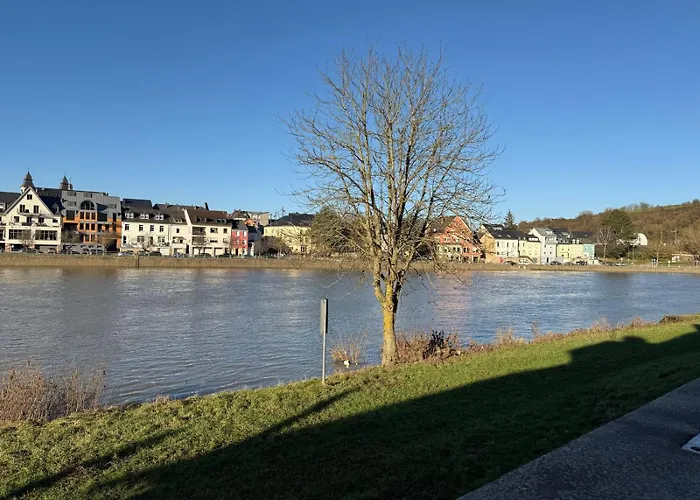 Casa de Férias Ferienhaus-am-moselufer Oberbillig